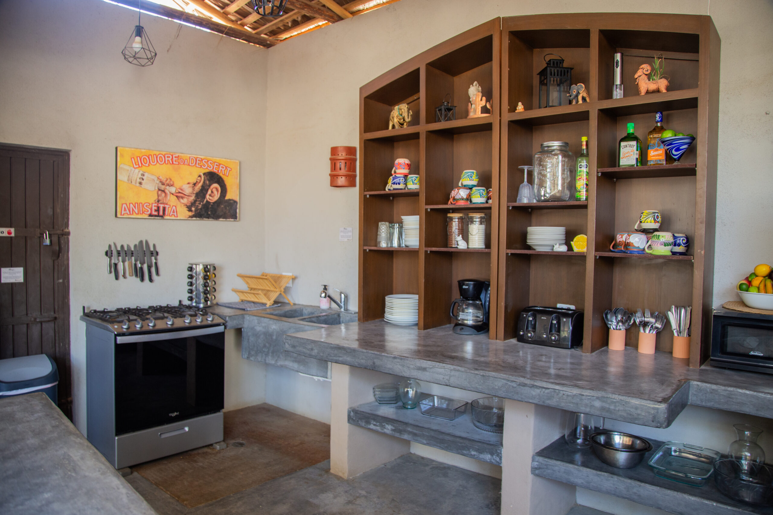 Fuly Stocked Outdoor Kitchen